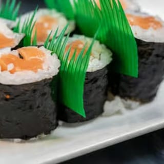 Sake (Salmon) Maki Roll