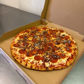 New Yorker Size Pizza