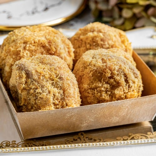 Crab Pork Song Song (蟹黄肉松小贝) (4 pcs).