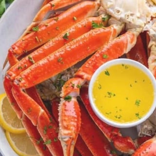 Snow Crab Legs ~ 1lb 