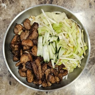 B6. Bún Thịt Nướng / 烤猪肉米粉