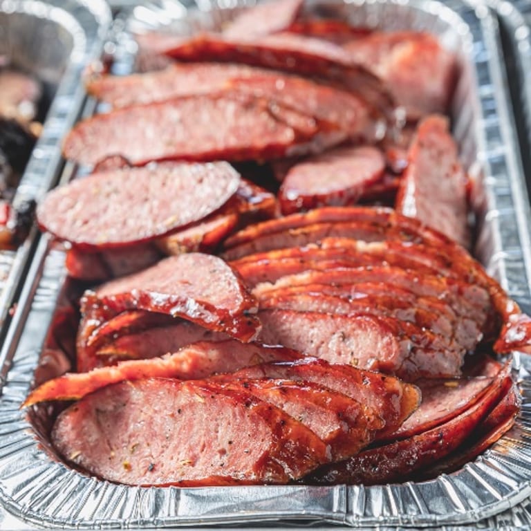 Fresh Salads: Crisp Greens and Tasty Toppings