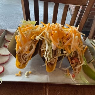 Hard shell taco de picadillo