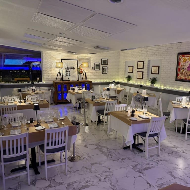 A Slice of France in the Heart of Naples