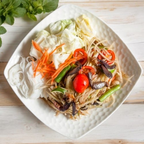 Som Tum Poo (Papaya Salad with Salted Crabs) Salad.