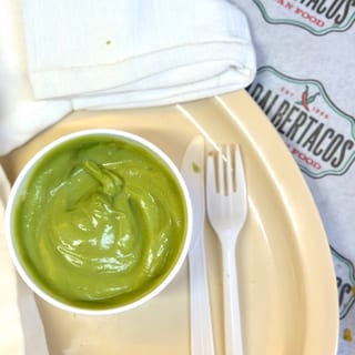 1/2 pint of guacamole