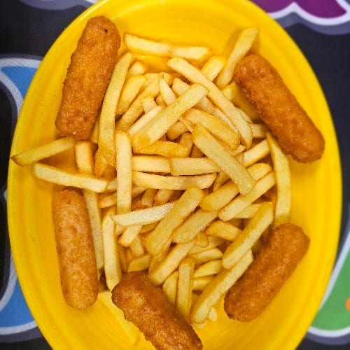 K#8 Cheese Sticks & Fries.
