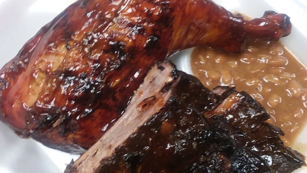 Rib Tip & Chicken Platter.