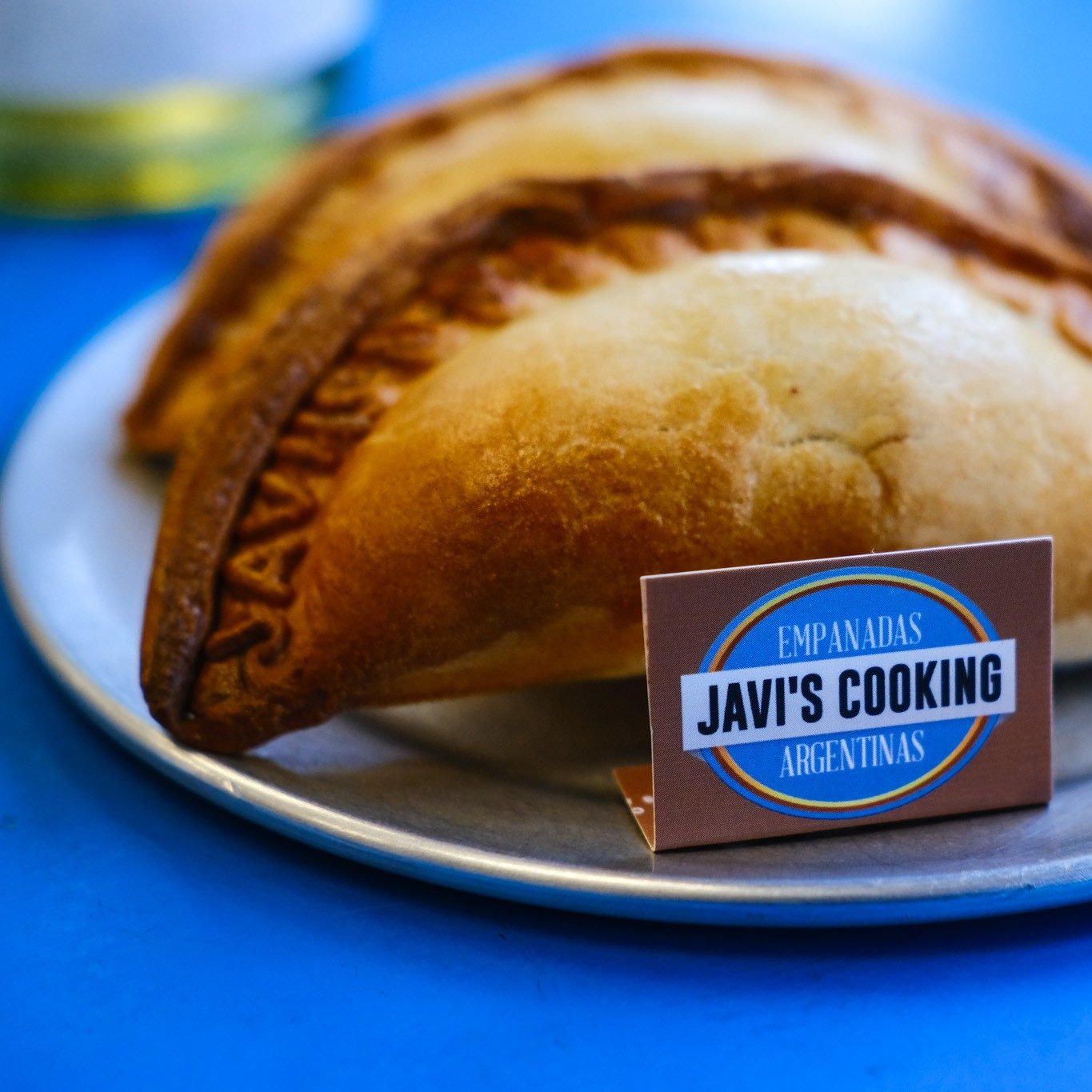 Vegana (VE) "Impossible Meat" Empanada.