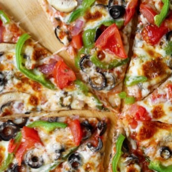 Veggie Delight Pizza (14").