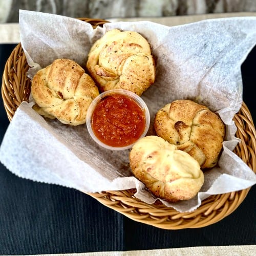 Garlic Knots.