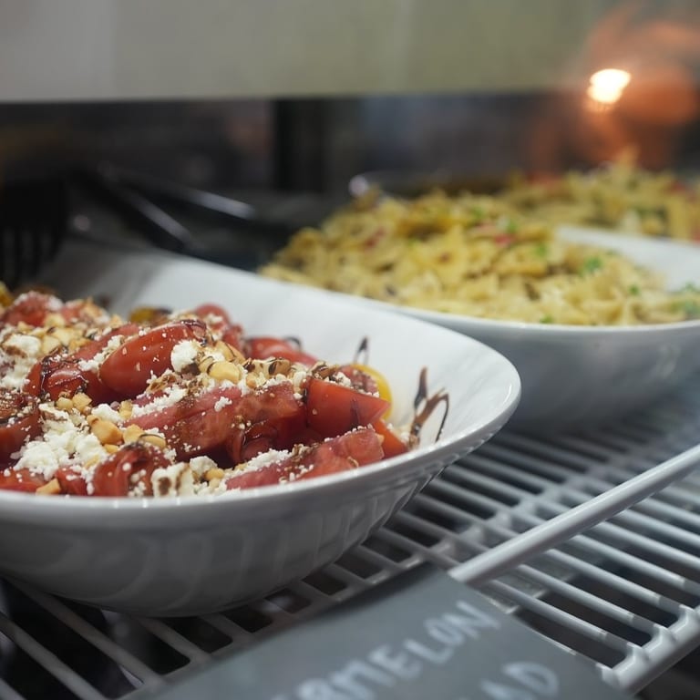 PIK-NIK deli + wine bar rewards