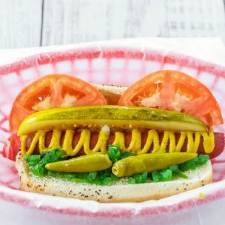 Chicago-Style Hot Dog – A True Windy City Classic