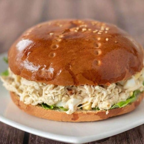 Sandwich De Ensalada De Pollo Peruana.