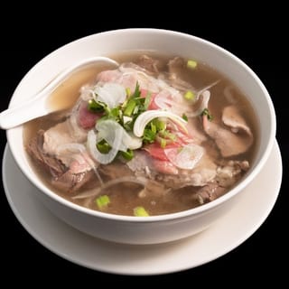 P5. Slices of Rare Eye Round Steak & Well Done Brisket Pho (GF)