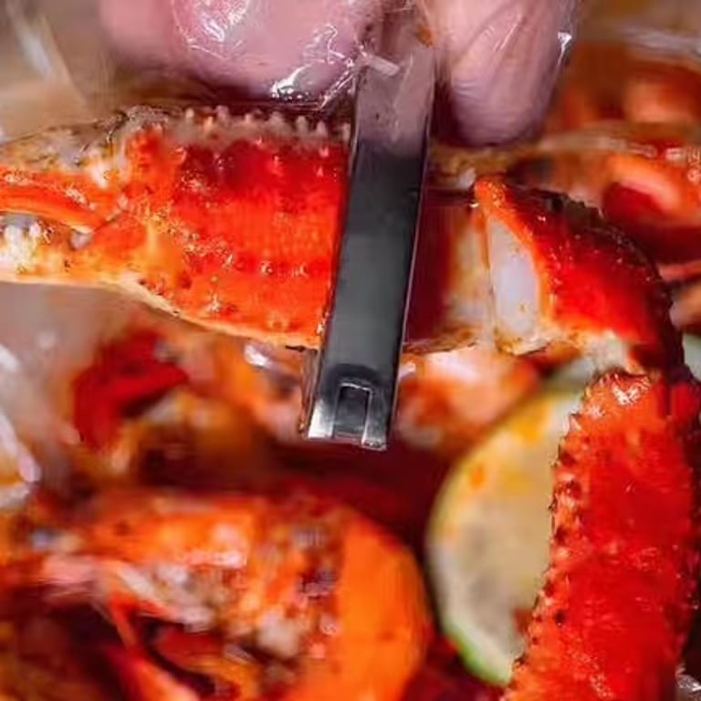 Delicious Chowder Creations: Seafood, Crab, and More