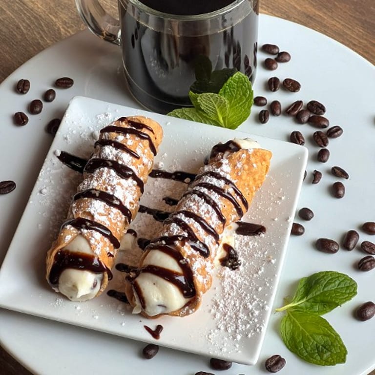 Delicious Cannoli: A Sweet Italian Treat