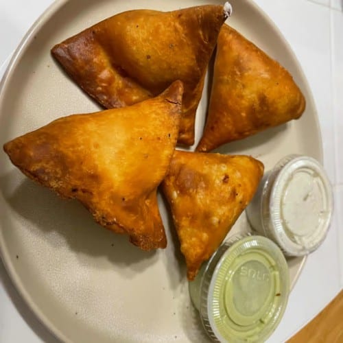 Sambosa Jumbo Vegi Potato 4 Pc Spicy.