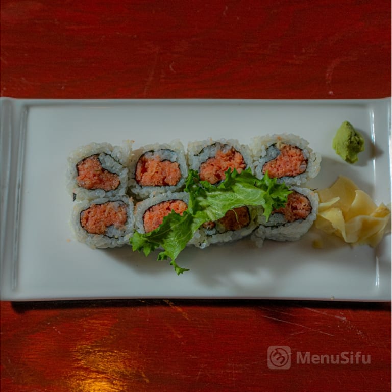 Delicious Tuna Roll and Sushi Favorites