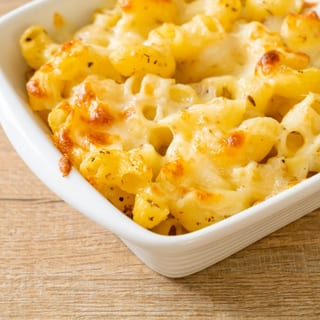 Queso Mac N Cheese