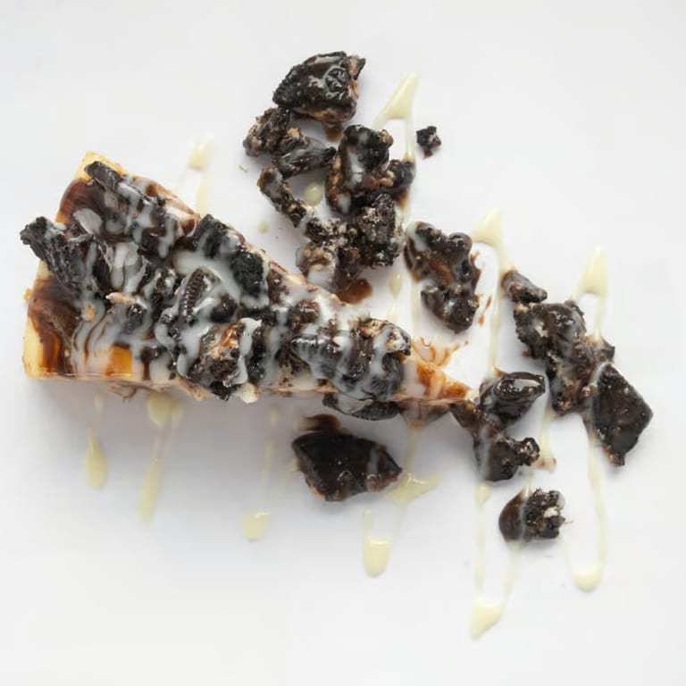 Moreau's Oreo Cheese Cake: Decadent Dessert!