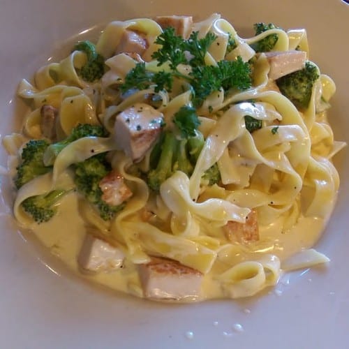 Linguini Broccolini Alfredo.