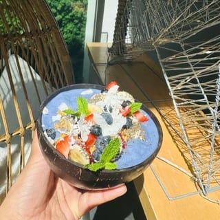 Butterfly Pea Smoothie Bowl