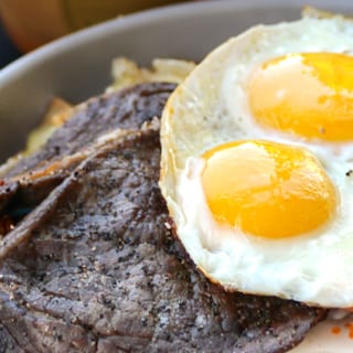 Bistek & Eggs