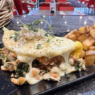Seafood & Spinach Omelete
