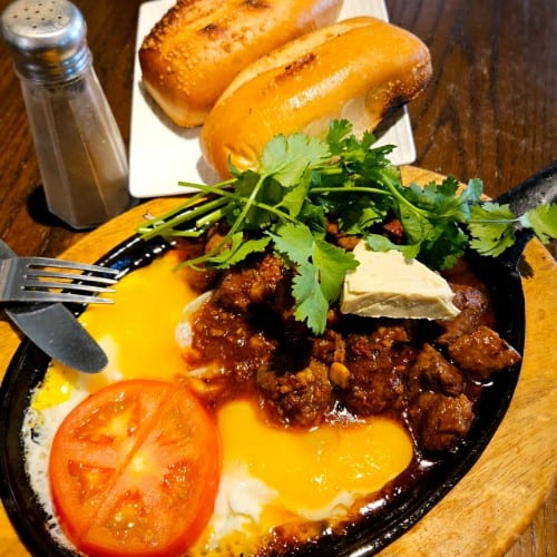 Bo Ne "Grilled Beef on Skillet".