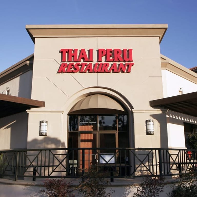 Discover the Best of Thai and Peruvian Flavors