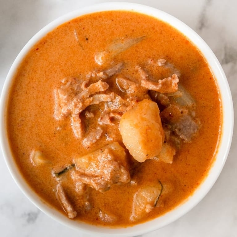 Delicious Massaman Curry: A Flavorful Thai Favorite