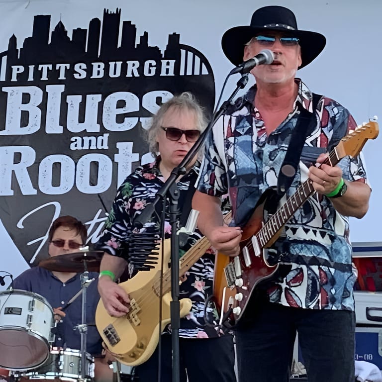 Outdoor Dining and Live Music? Yes, Please! 🎵