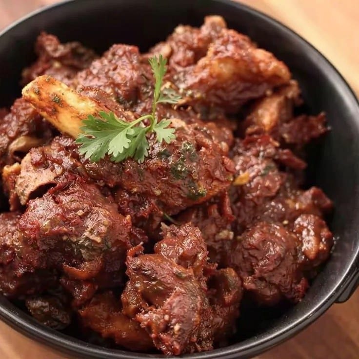 Chicken, Beef, Lamb or Goat Bhuna.