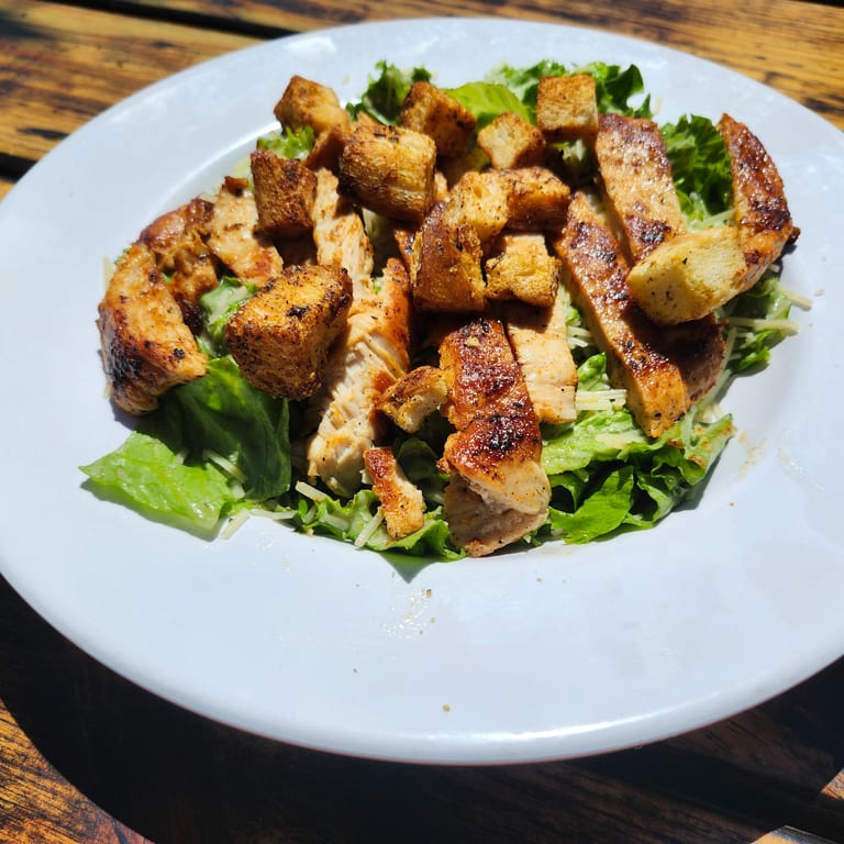 Fresh Caesar Salad: A Classic Choice