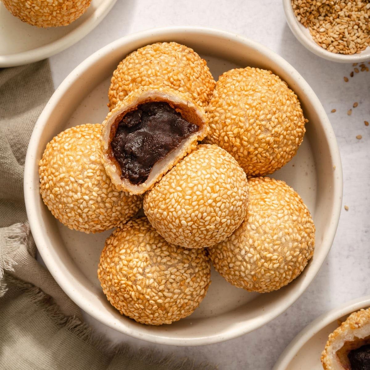 A4. Sesame Balls (Chinese-Style) (6 pcs).