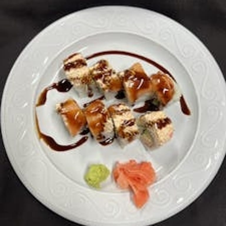 Dynamite Roll: A Sushi Sensation