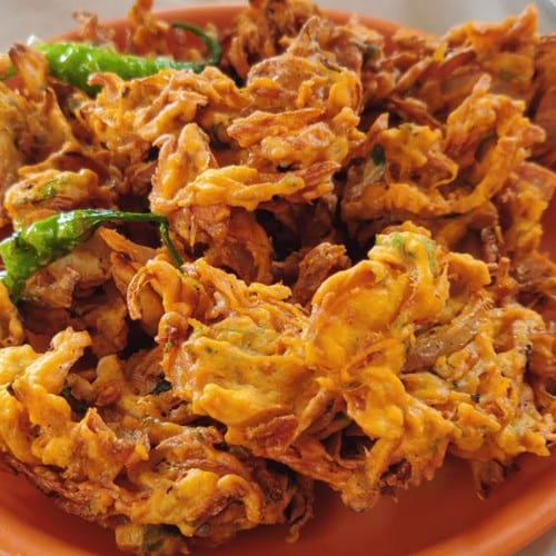 Onion Bajji (4 Pcs).