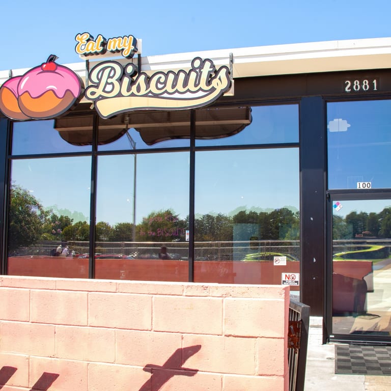 Welcome to Eat My Biscuits