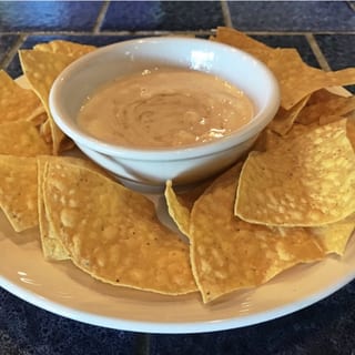 Queso Dip & Chips