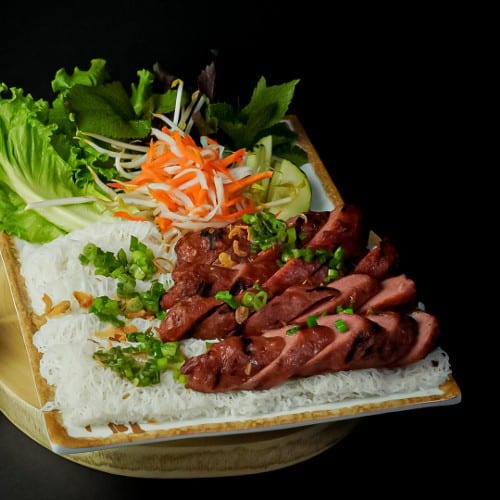 15A Crepe Noodles Grilled Pork Sauce.