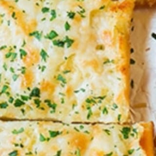 CHEESEY GARLIC BREAD
