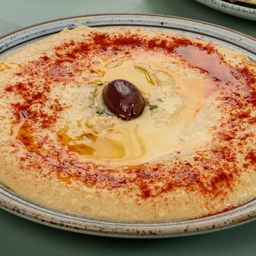 HUMMUS.