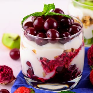 Cherry Yogurt Parfait