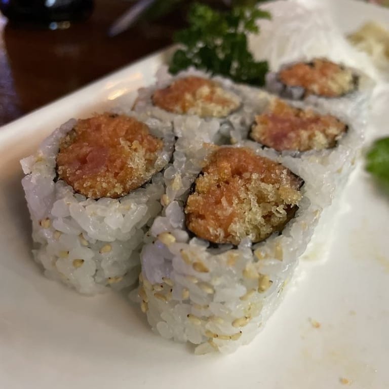 Spicy Tuna Roll: A Sushi Sensation