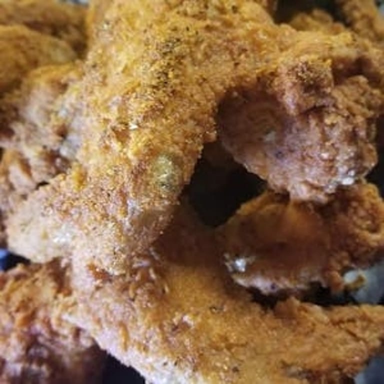 Classic Wings: A Crowd Favorite