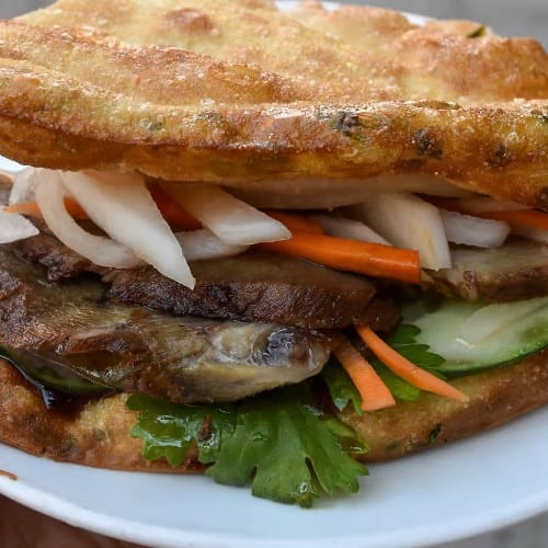 Double Chinwich 叉燒葱油餅治.