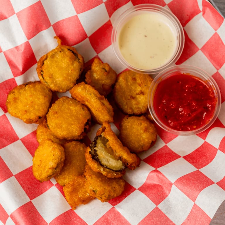 Crunchy Fried Pickles: A Tasty Appetizer Option
