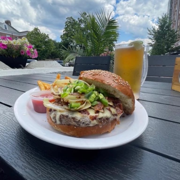 Burger Bliss: Juicy Creations and Tasty Varieties