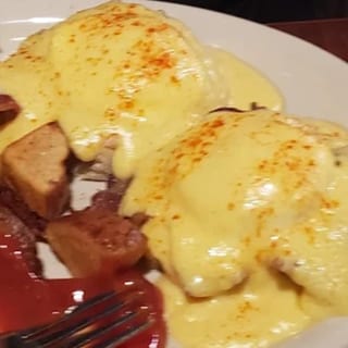 Bacon Benedict